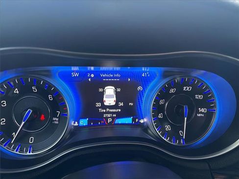 Used 2023 Chrysler 300 Touring w/ Sport Appearance Package image 16