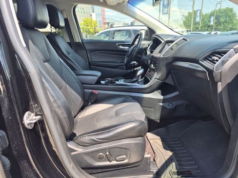 Used 2016 Ford Edge Titanium w/ Equipment Group 301A AWD/4WD image 31