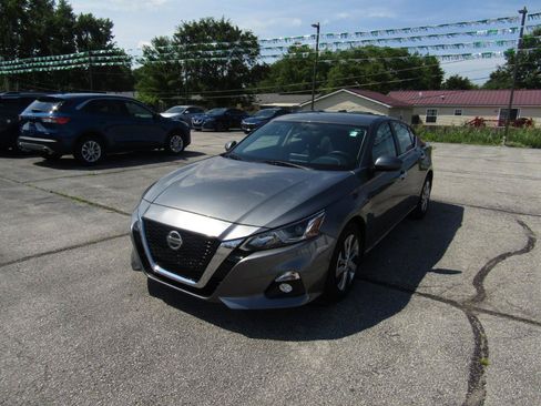 Used 2020 Nissan Altima 2.5 S FWD image 3