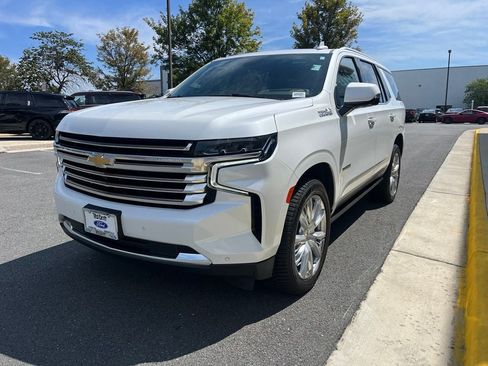 Used 2023 Chevrolet Tahoe High Country AWD/4WD image 3