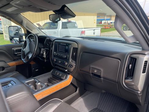 Used 2019 Chevrolet Silverado 3500 High Country w/ Duramax Plus Package AWD/4WD image 17