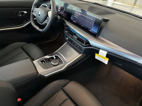 Used 2025 BMW 330i Sedan w/ M Sport Package RWD image 14
