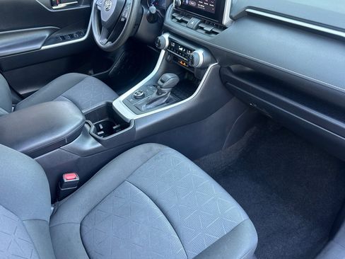 Used 2024 Toyota RAV4 AWD Hybrid image 34