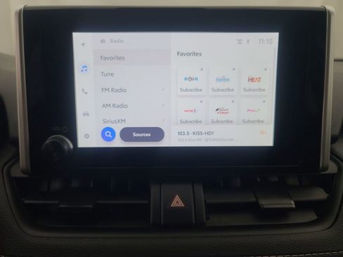 Used 2025 Toyota RAV4 XLE image 31