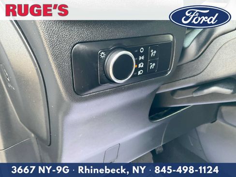 Used 2025 Ford Escape Active AWD/4WD image 17