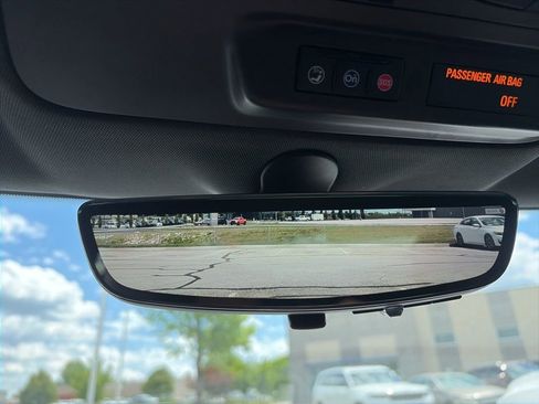 Used 2019 Chevrolet Camaro ZL1 RWD image 17