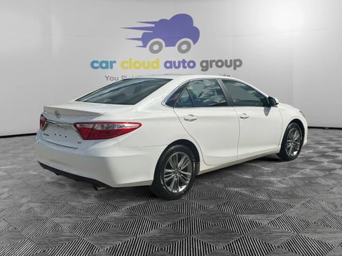 Used 2015 Toyota Camry SE FWD image 5