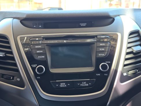 Used 2016 Hyundai Elantra SE w/ Option Group 02 FWD image 20