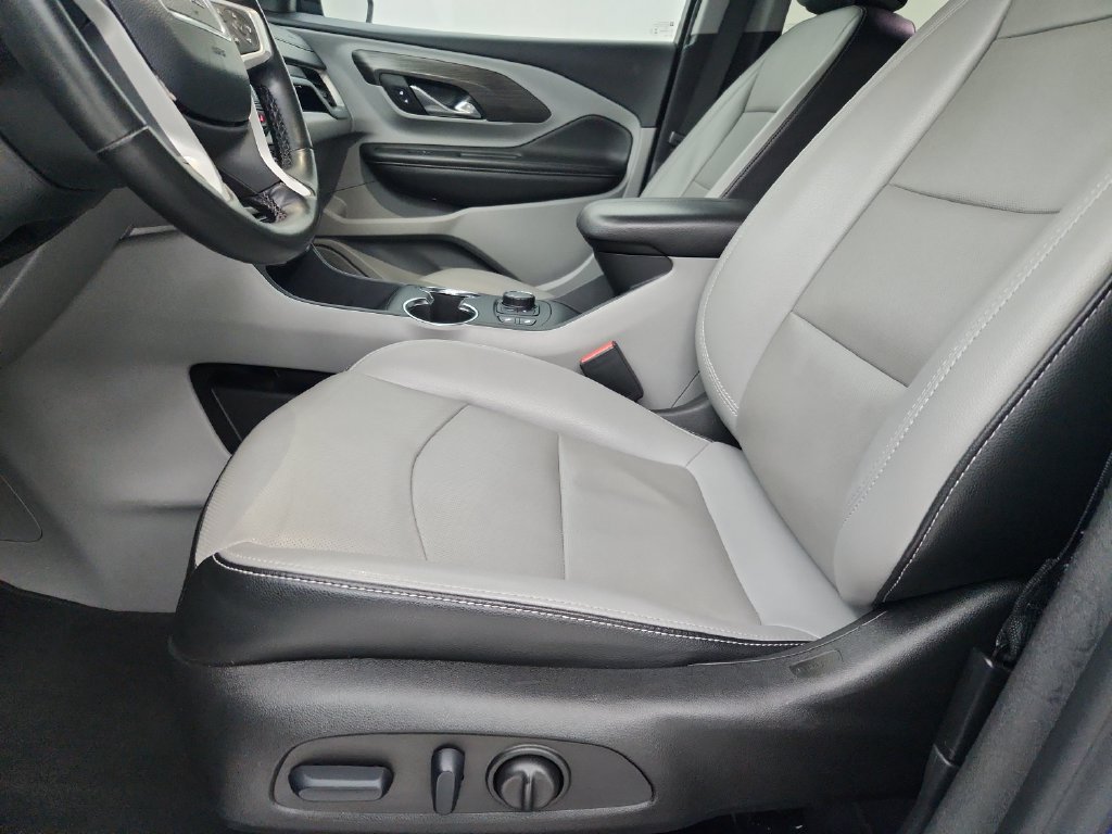 Used 2024 GMC Terrain SLT FWD image 22