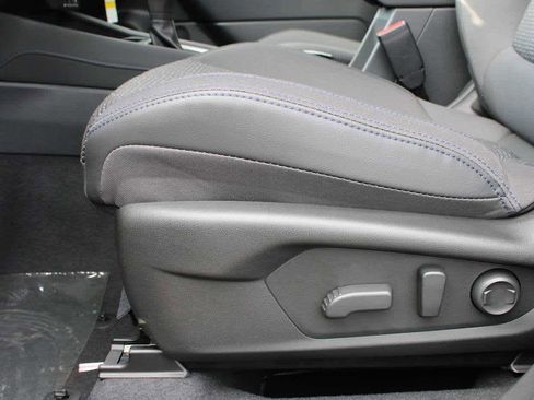 Certified 2025 Subaru Forester Premium image 18