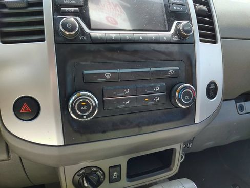 Used 2017 Nissan Frontier SV AWD/4WD image 15