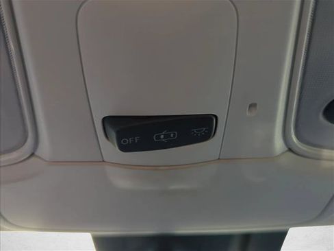 Used 2017 Toyota Prius Three FWD image 24