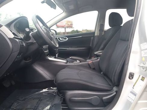 Used 2016 Nissan Sentra SV FWD image 12