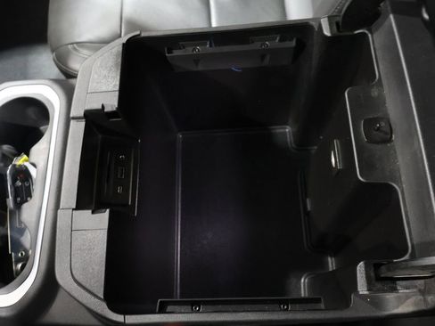 Used 2019 GMC Sierra 1500 SLT w/ SLT Premium Package image 28