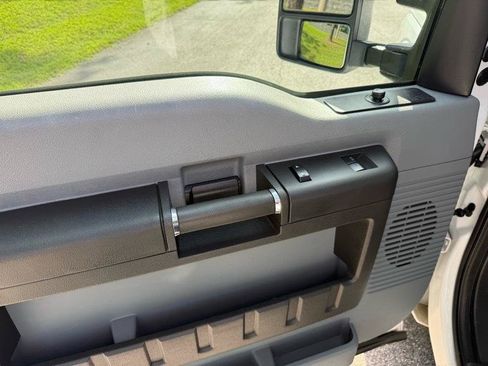 Used 2013 Ford F250 XL w/ PWR Equipment Group AWD/4WD image 14