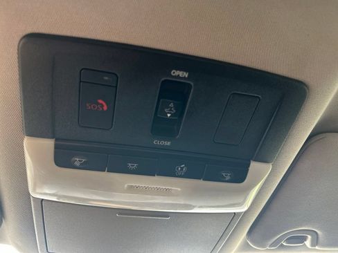 Used 2020 Nissan Altima 2.5 SL FWD image 53