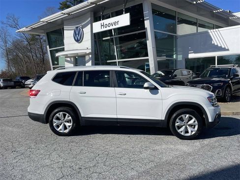 Used 2019 Volkswagen Atlas SE w/ Towing Package image 2