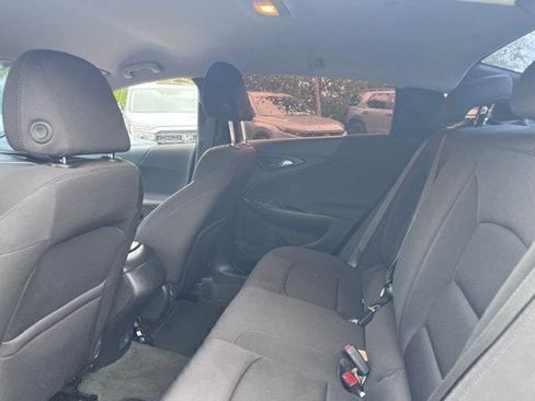 Used 2022 Chevrolet Malibu LS FWD image 9