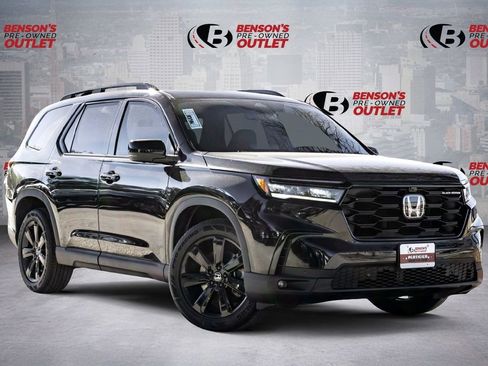 Used 2025 Honda Pilot Black Edition image 1