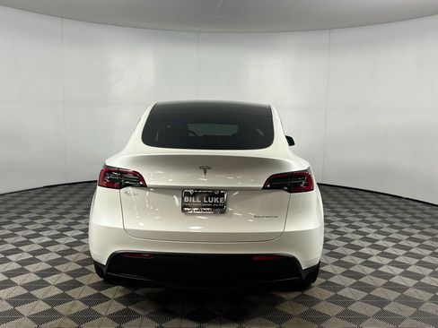 Used 2024 Tesla Model Y Long Range image 6
