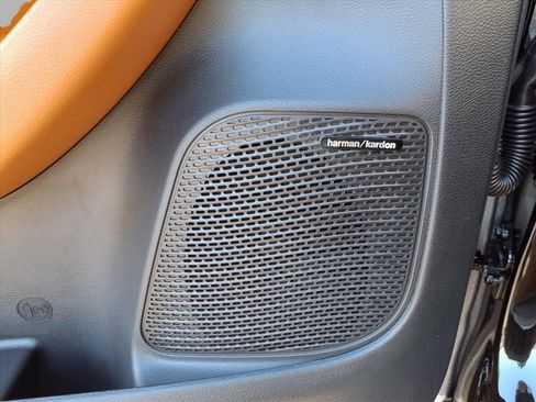 New 2026 Chrysler Pacifica Pinnacle image 17