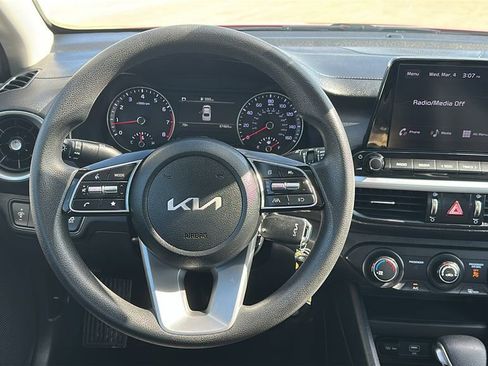 Used 2024 Kia Forte LXS image 22