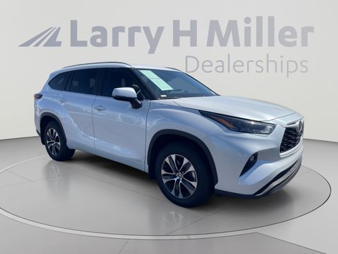 Certified 2026 Toyota Highlander XLE AWD/4WD image 7