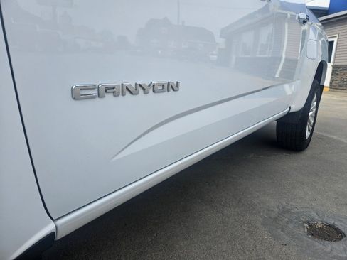 Used 2016 GMC Canyon SLT w/ Driver Alert Package image 15