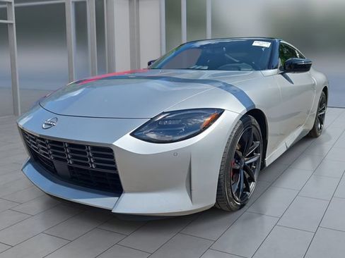 Certified 2025 Nissan Z Performance w/ Floor Mat Package RWD image 1