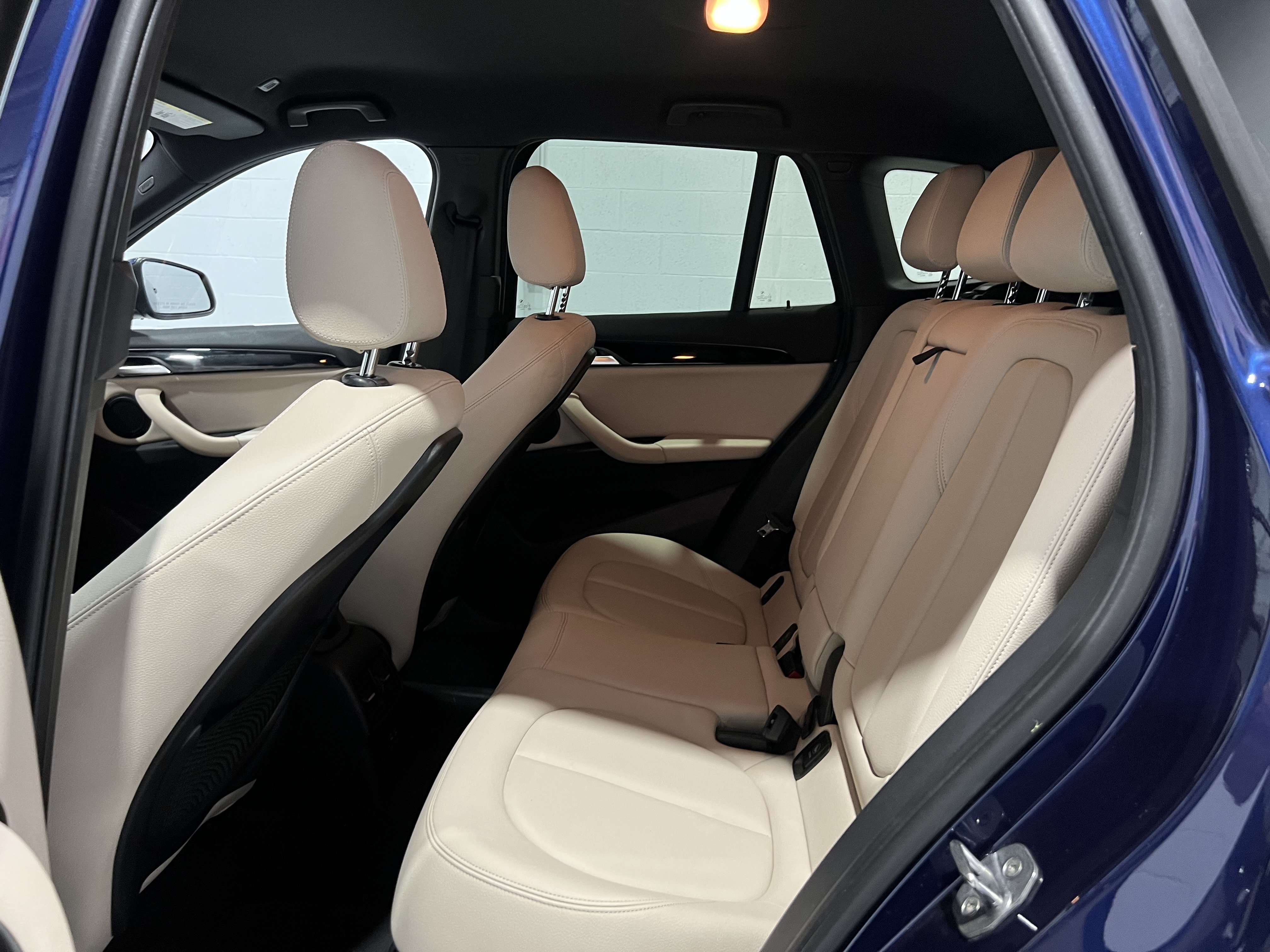 Used 2018 BMW X1 sDrive28i FWD image 11