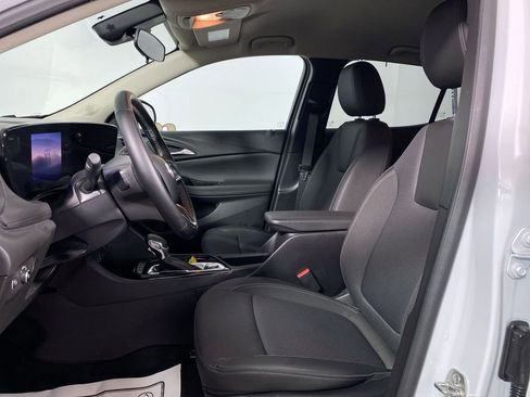 Certified 2024 Buick Encore GX Preferred w/ Comfort Package image 11