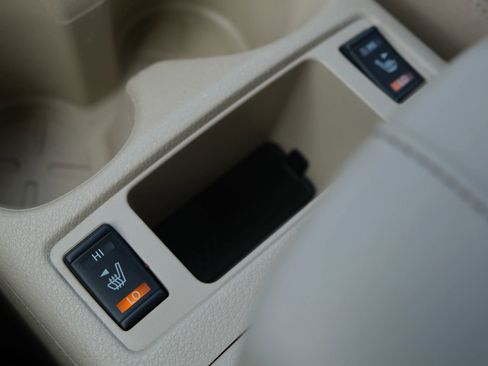 Used 2017 Nissan Rogue SL w/ SL Premium Package image 31