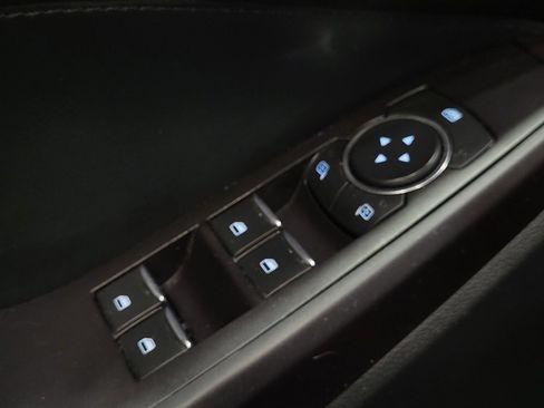 Used 2020 Ford Explorer XLT w/ Comfort Package AWD/4WD image 27