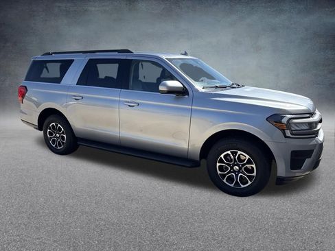 Used 2024 Ford Expedition Max XLT image 8