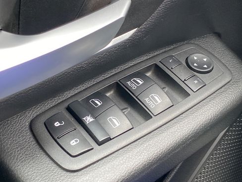 Used 2022 RAM 1500 Big Horn AWD/4WD image 21