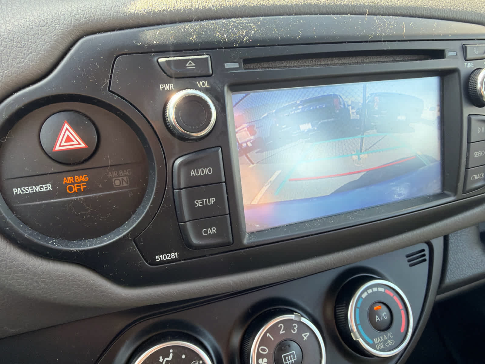 Used 2018 Toyota Yaris L FWD image 10