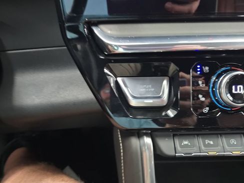 Certified 2025 GMC Sierra 1500 Denali Ultimate AWD/4WD image 25