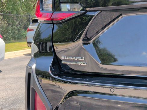 Used 2024 Subaru Crosstrek 2.5i Limited w/ Crosstrek Mirror Package AWD/4WD image 12