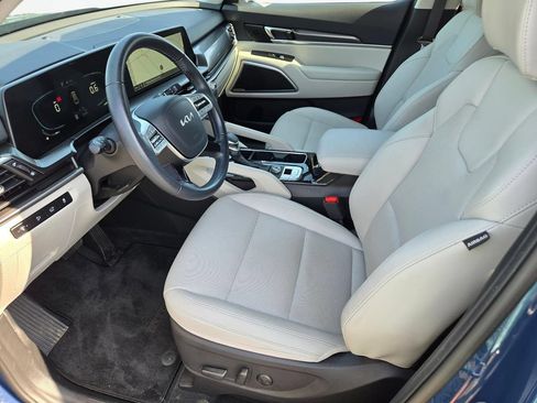Used 2025 Kia Telluride S FWD image 15