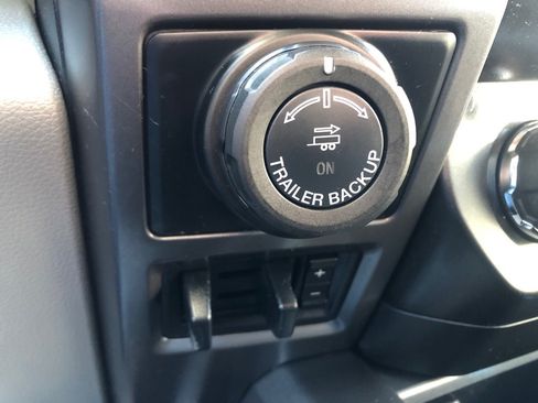 Used 2019 Ford F150 XLT w/ Equipment Group 302A Luxury image 36