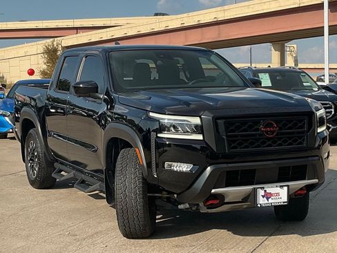 Used 2023 Nissan Frontier PRO-4X w/ Pro Convenience Package AWD/4WD image 3