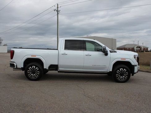 New 2026 GMC Sierra 2500 Denali Ultimate image 18