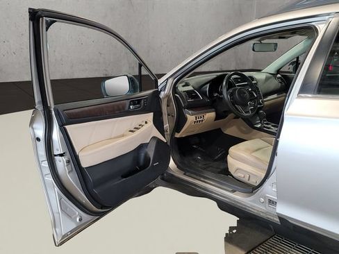 Used 2019 Subaru Outback 3.6R Limited w/ Popular Package #2 AWD/4WD image 19