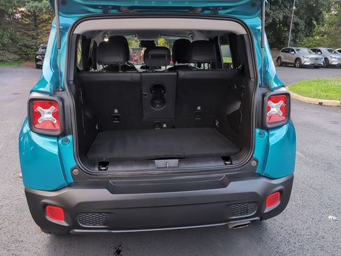 Used 2022 Jeep Renegade Limited AWD/4WD image 11