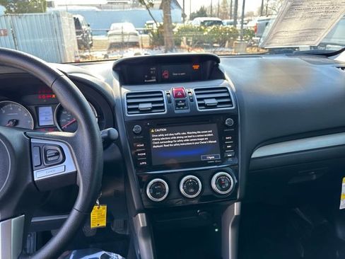 Used 2018 Subaru Forester 2.5i Premium image 19