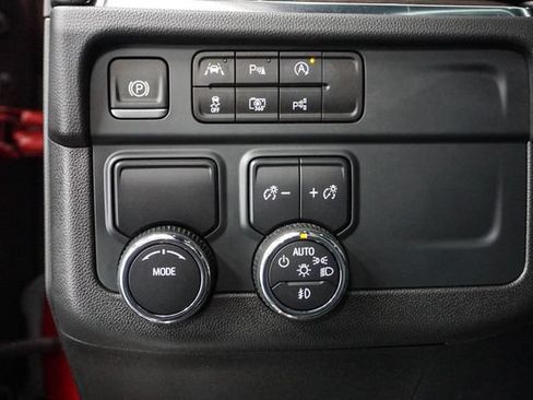 Used 2025 Chevrolet Tahoe Premier RWD image 7