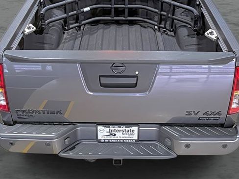 Used 2020 Nissan Frontier SV w/ Midnight Edition Floor Mats AWD/4WD image 12