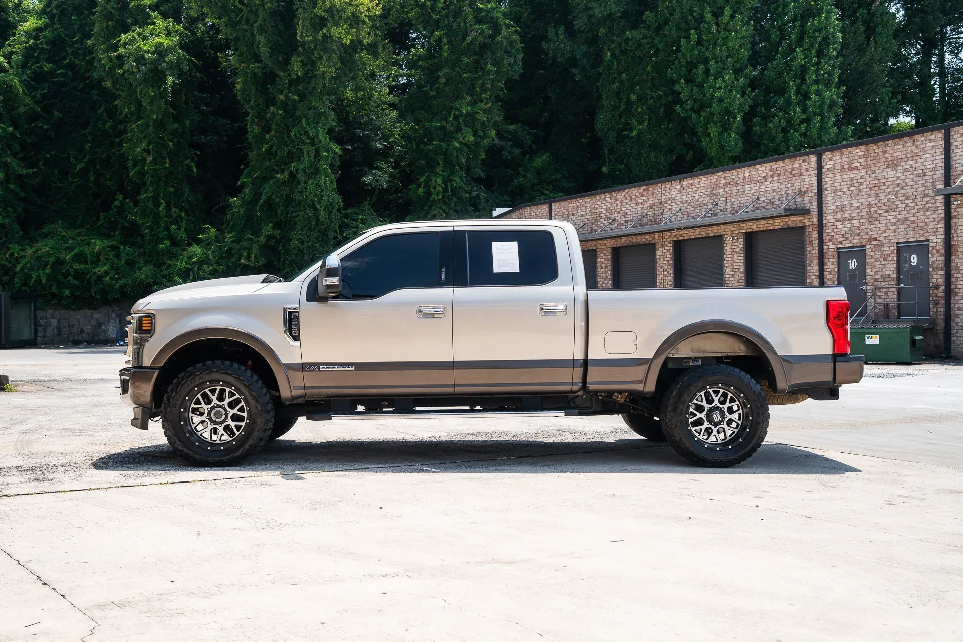 Used 2017 Ford F250 Lariat w/ Chrome Package AWD/4WD image 4