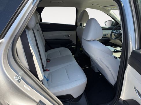 New 2025 Hyundai Tucson SEL image 18