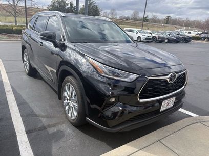 Used 2023 Toyota Highlander Limited